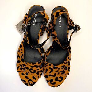 NEW...leopard print chunky heels size 8 (39) from H&M